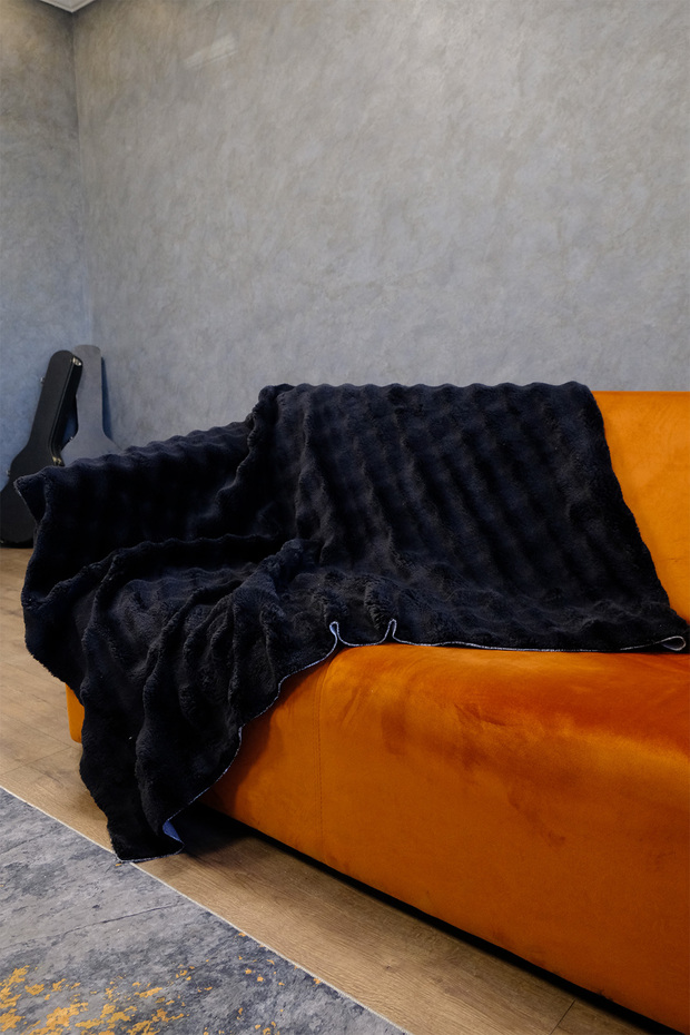 Plush Sofa Throw Blanket Fluffy Bubble Black Multi-Purpose Diamond Pattern 150X150 cm