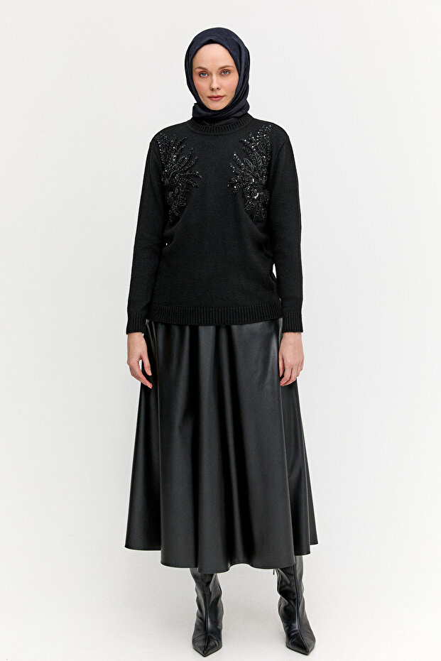 Payet İşlemeli Çiçek Nakışlı Triko Tunik - 1