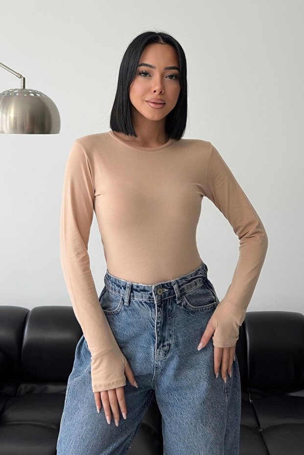 Women's Crew Neck Basic Beige Slip-On Stretchy Body Cotton Finger Detail Blouse