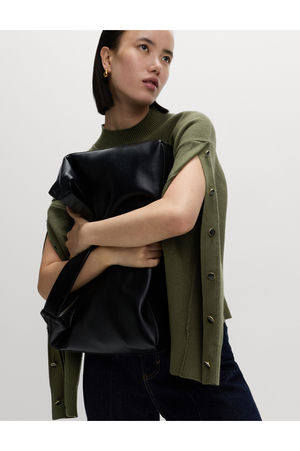 Soft Touch Düğme Detaylı Triko - 5