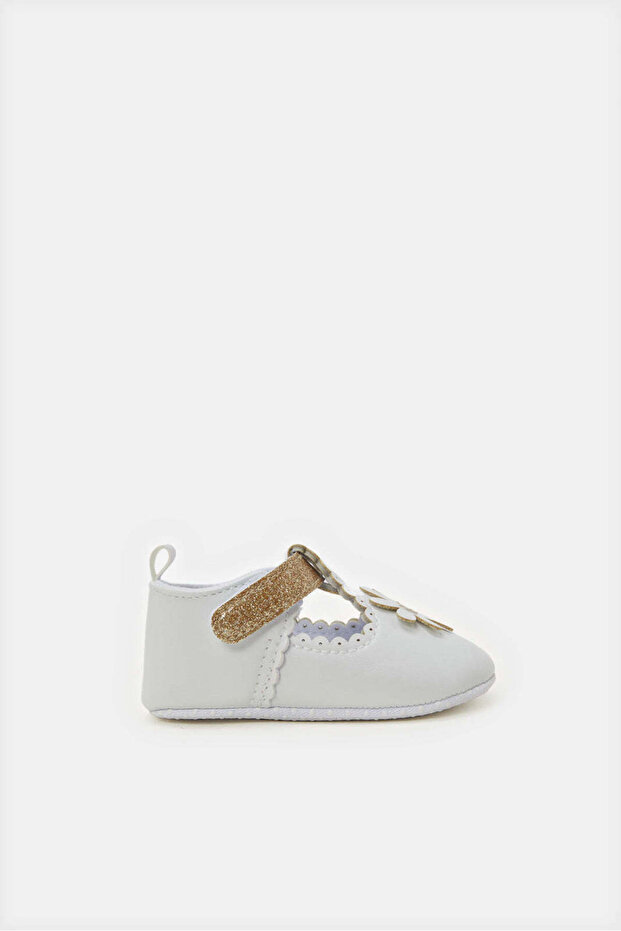 Baby White Flower Patch Pram Shoe