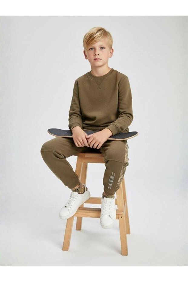 بنطلون رياضي للأولاد من القطن بتصميم منقوش - 4