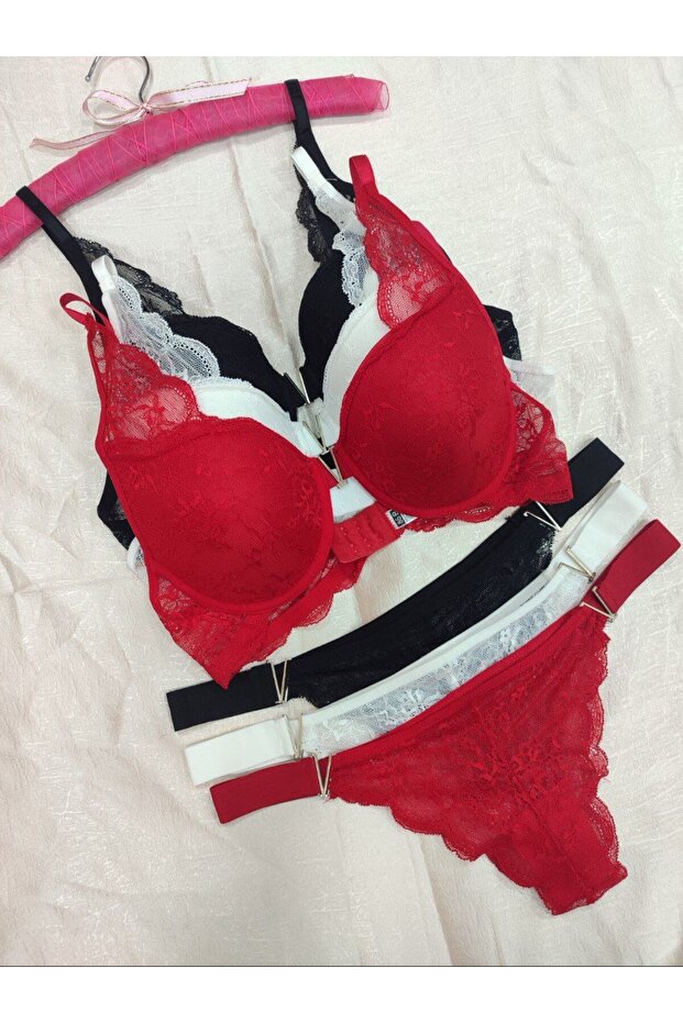 Women's V Detailed Underwire Non-Padded Underwear Set 3-Piece Set