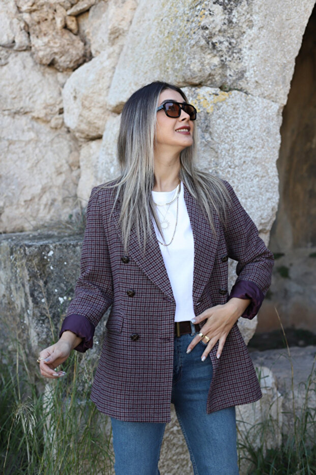 سترة بليزر بثلاثة أزرار من قماش البرقوق - 2