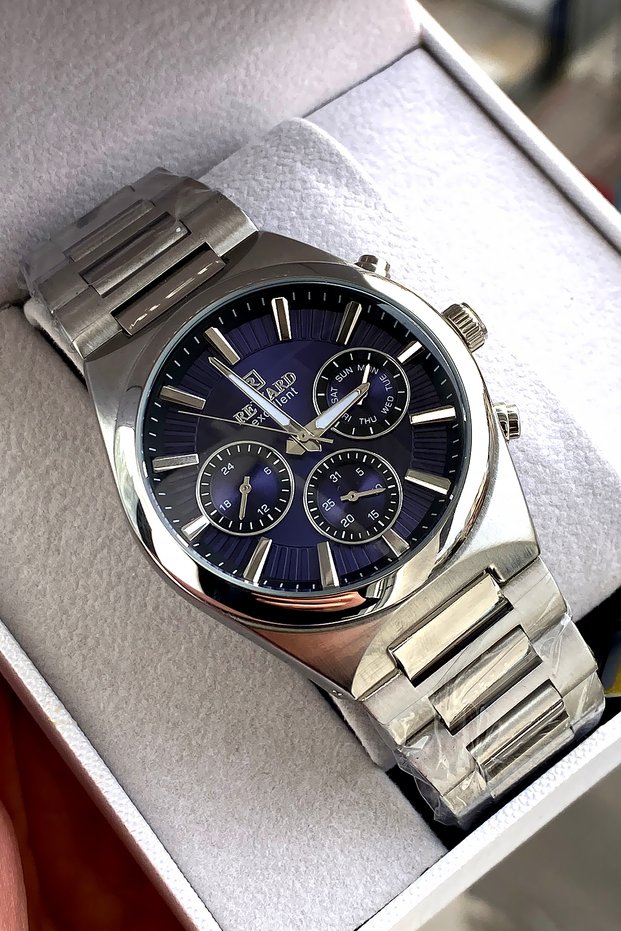 Original 2 Year Warranty Men's Wristwatch Steel Band Boxed