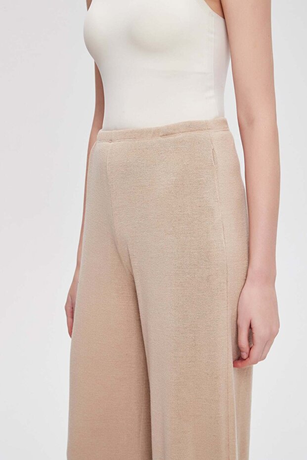 بنطال طويل واسع الساقين بلون موحد - 6