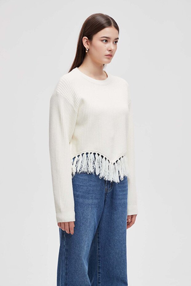 بلوزة طويلة سادة مزينة بشراشيب - 3