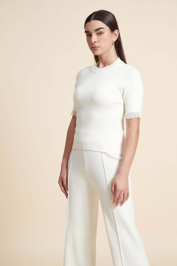 بلوزة قصيرة بلون موحد - 7