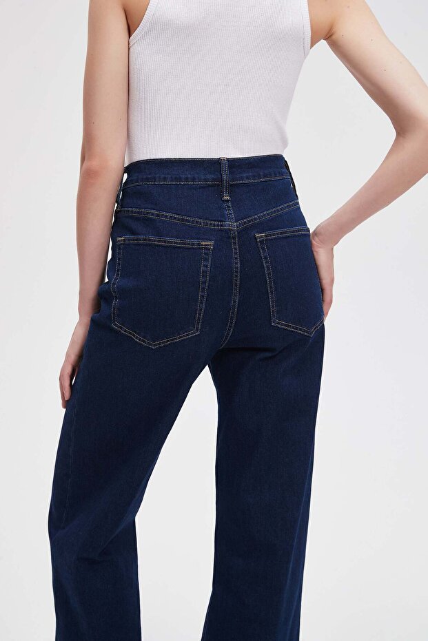 بنطلون جينز طويل سادة بجيوب جانبية - 7