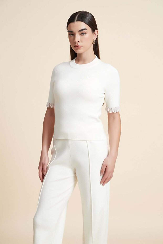 بلوزة قصيرة بلون موحد - 2