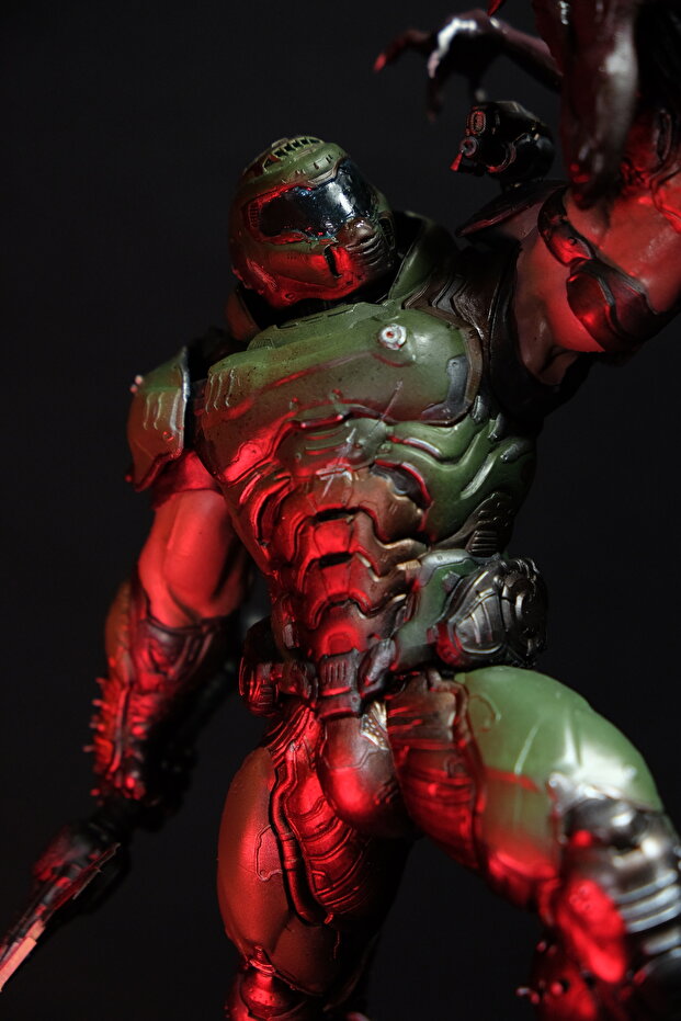 Doom Slayer 1:9 Figür - 7