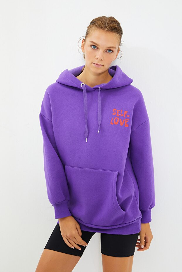 Purple Back Print Detailed Oversize/Wide Fit Thick Fleece Inside Knitted Sweatshirt TWOAW22SW0687