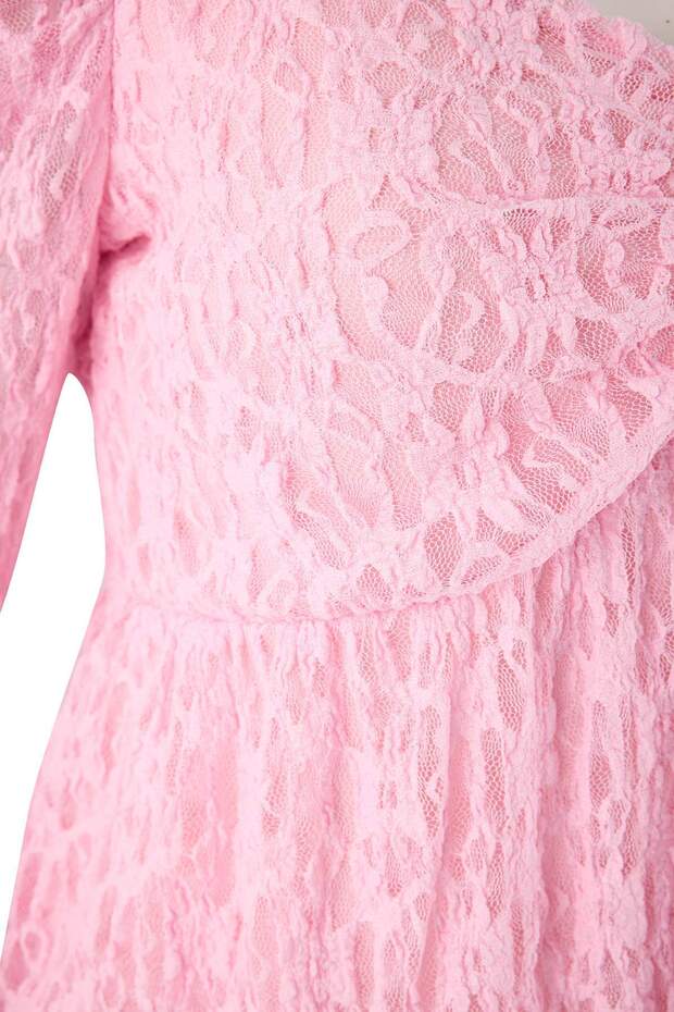 Pembe Kalp Yaka Dantel Örme Büyük Beden Bluz TBBSS26AF00024 - 6