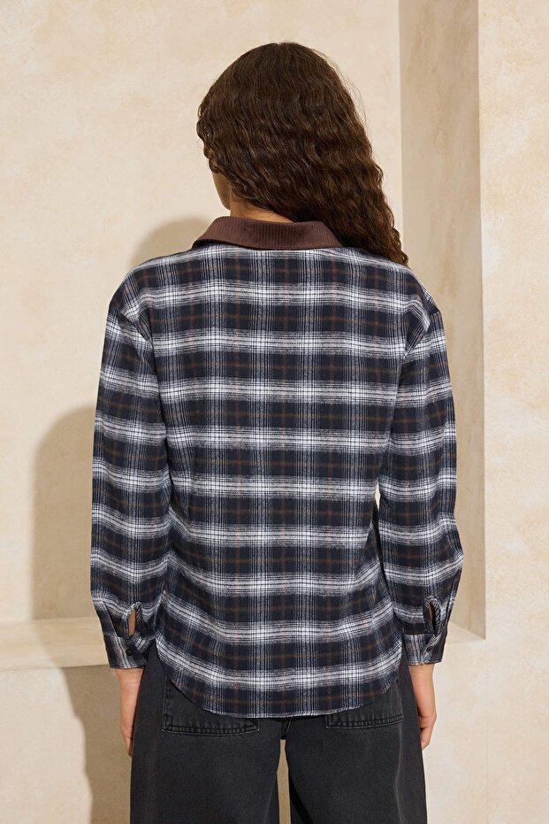 Kahverengi Ekoseli Yakası Fitilli Oversize Kalıp Flanel Gömlek TWOSS26GO00038 - 4