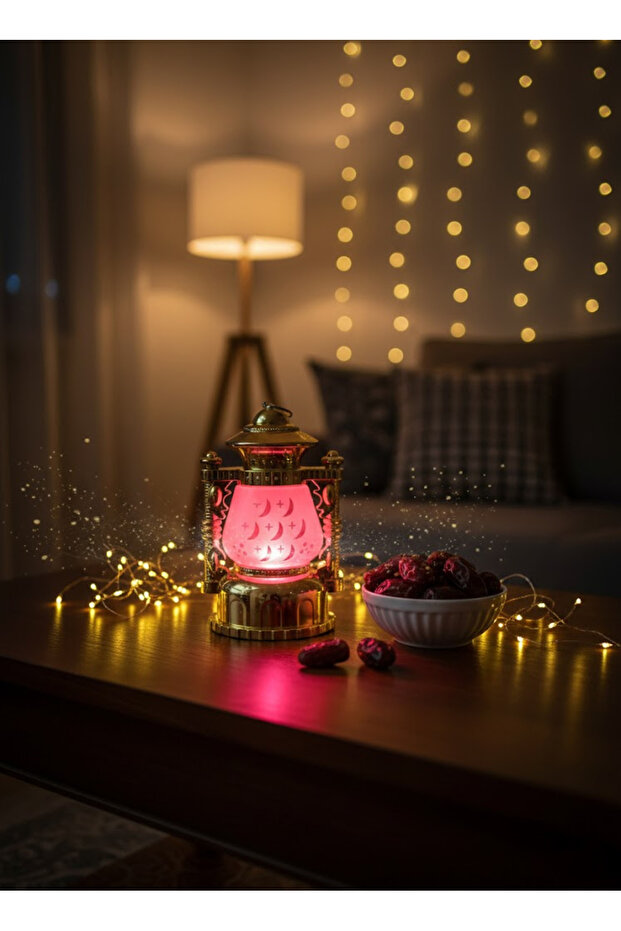 فانوس رمضان بلاستيكي ذهبي بإضاءة بنفسجية، 15 سم