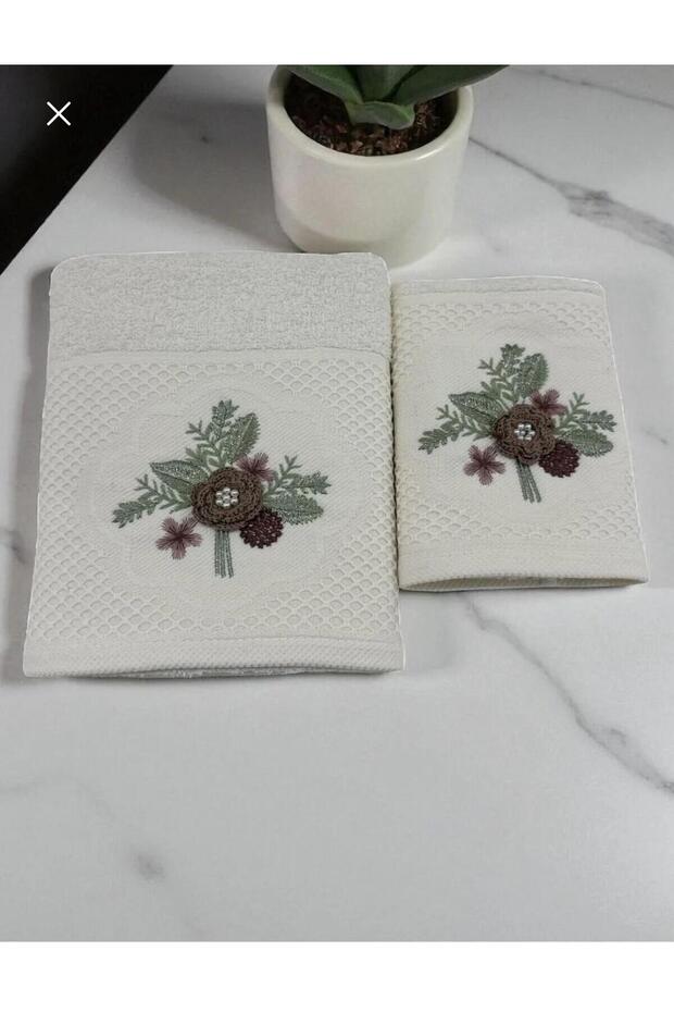 Embroidered 3D Cotton Towel with Mother and Daughter Motif