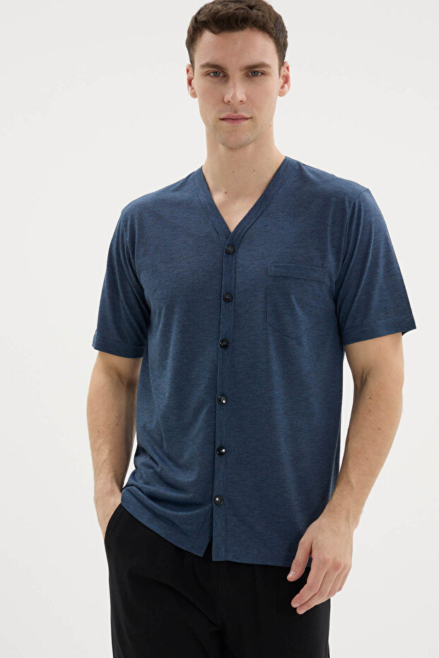 طقم بيجامة رجالي بياقة على شكل V وأزرار طويلة - ملابس خارجية - 1