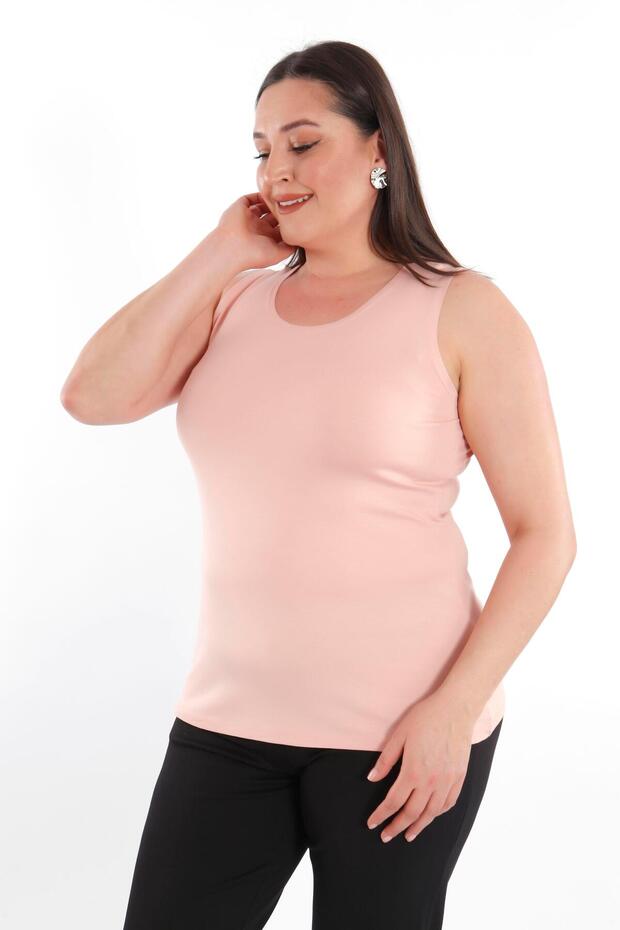 بلوزة أساسية بحمالات عريضة مقاس كبير (تي شيرت) - 5