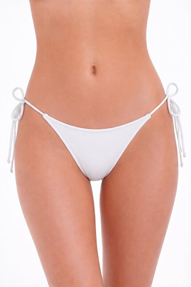 63005 Beyaz String Bikini Altı - 1