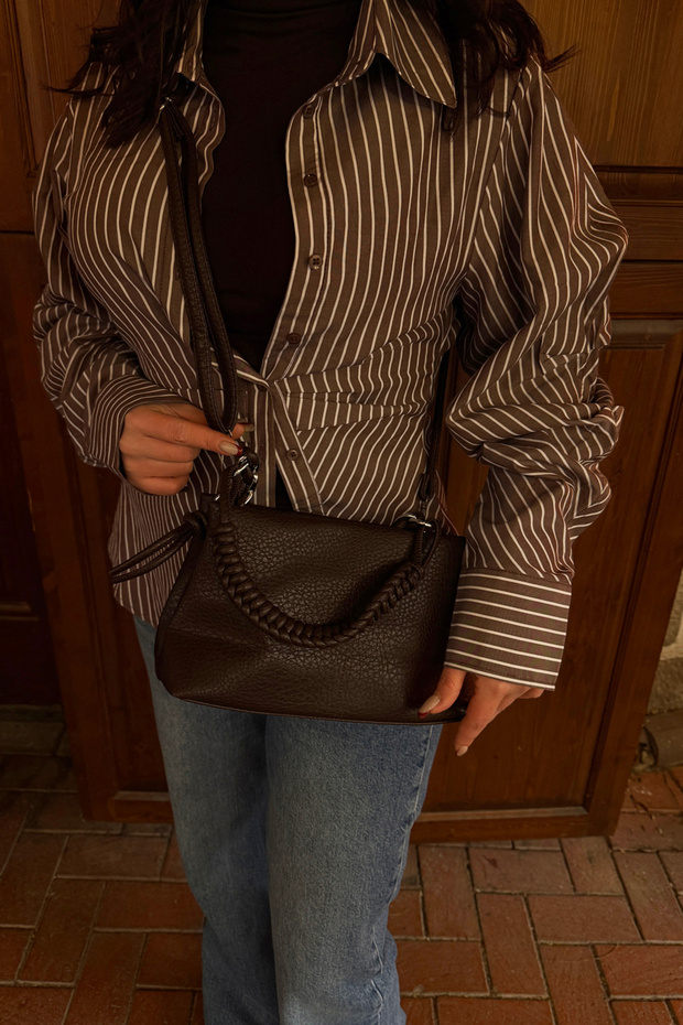 La'Graccio Paris Women's Hasella Soft Leather 3-Compartment Messenger Bag