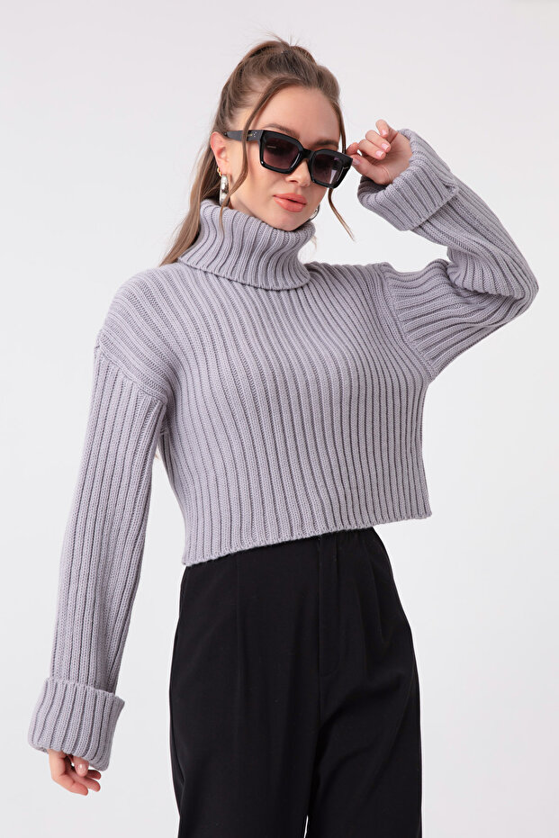 Women's Gray Wide Ribbed Turtleneck Knitwear Crop Sweater