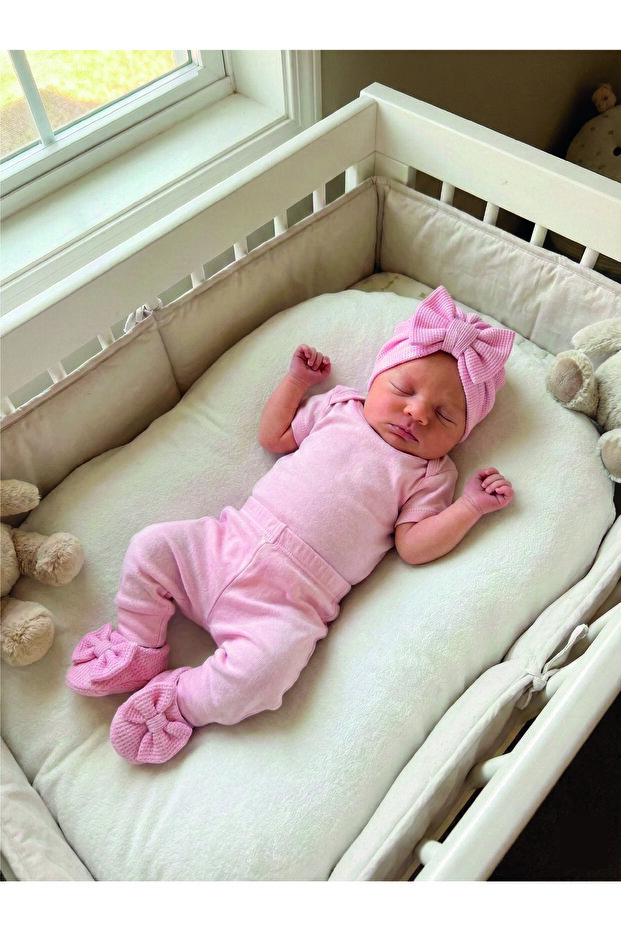 Kız Bebek Bone ve Patik - 3