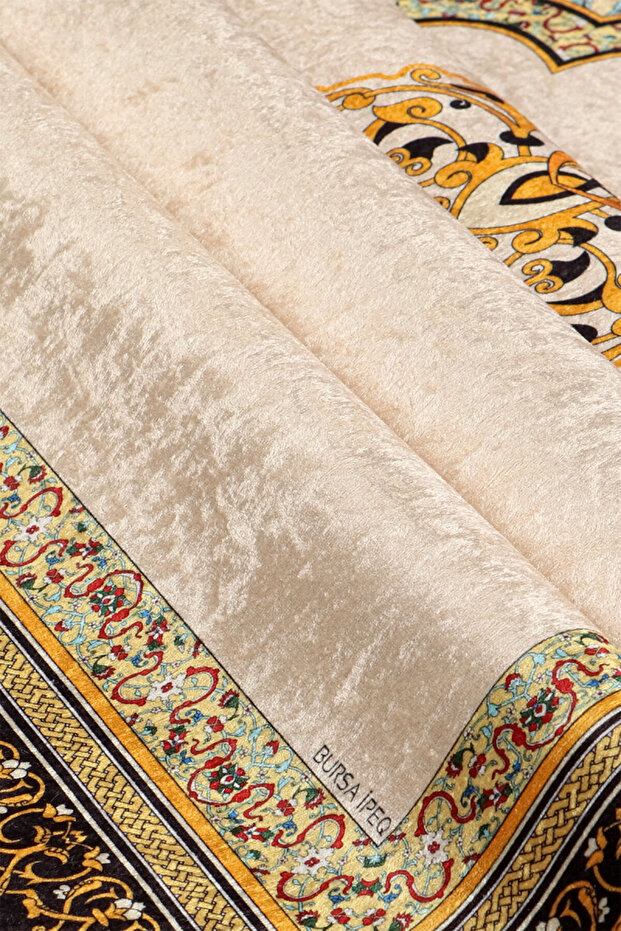 Bej Kadife Halı Seccade - 2