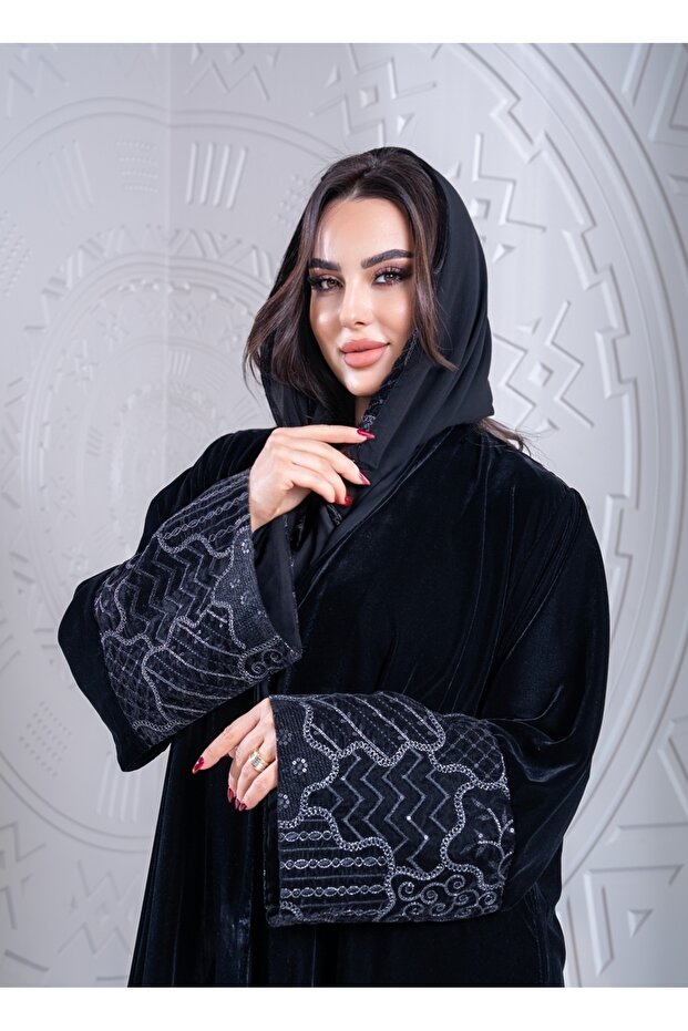 عباية أناقة المساء
