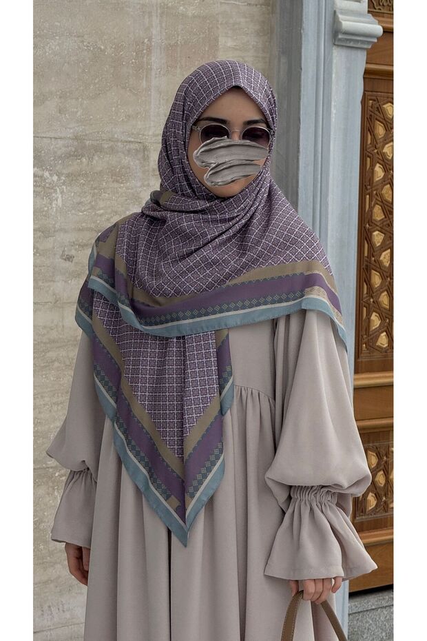 وشاح كبير الحجم بنمط مونوغرام - أرجواني - 4