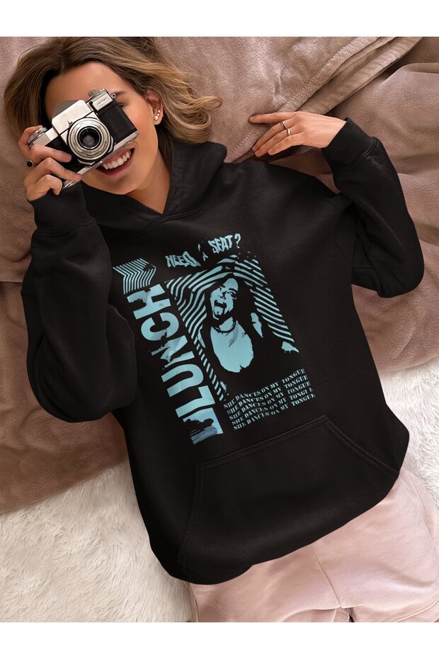 هودي مصمم خصيصًا من Billie Eilish Lunch مطبوع للجنسين قصة فضفاضة للمغني