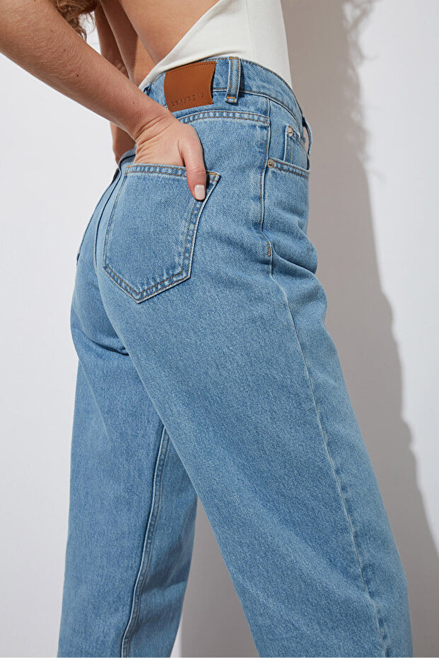 Yırtmaçlı Relaxed Jean - 3