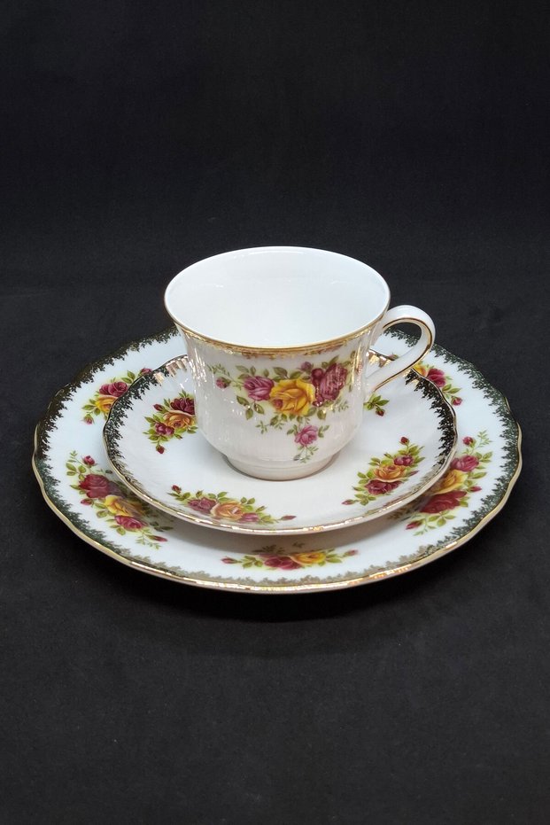 Vintage Marktleuthen Porcelain Tea/Coffee Cup 3 Pieces 150 ml