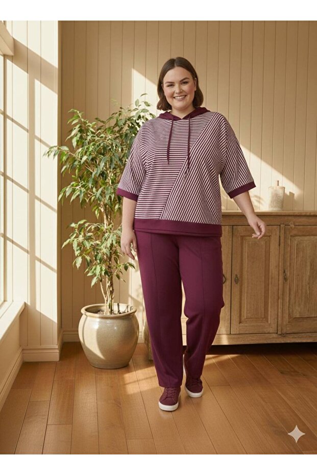 Elegant Women's Viscose Knitted Striped Three-Quarter Sleeve Plus Size Tracksuit Set
