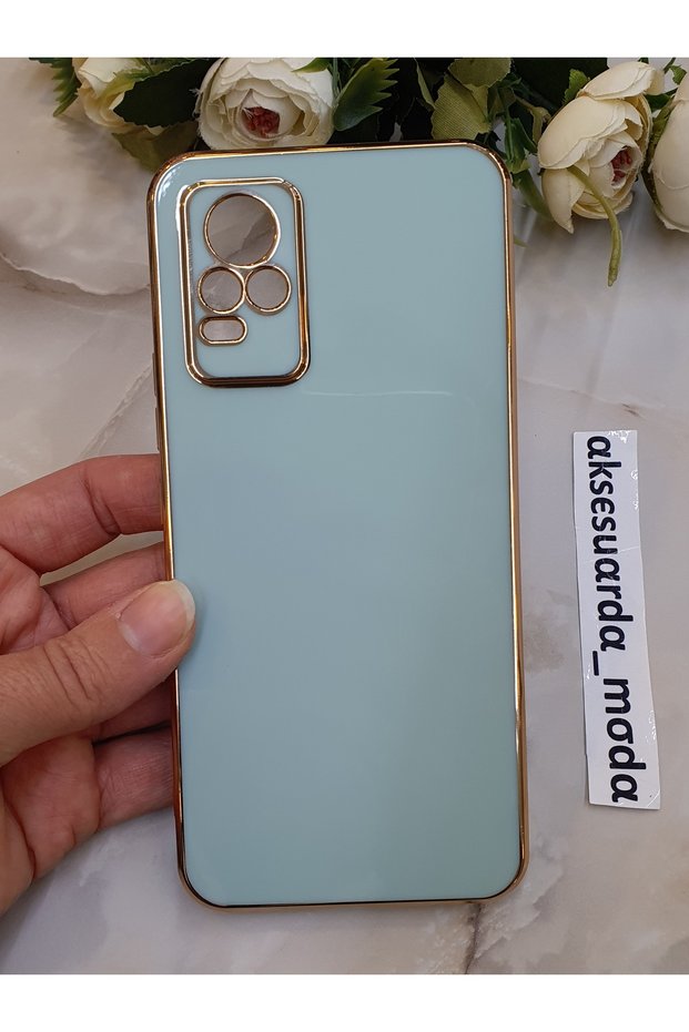 Vivo V21E Compatible Gold Detail Laser Cut Shiny Case