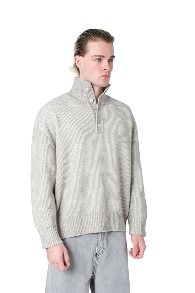 بلوفر رجالي برقبة عالية وأزرار - 5