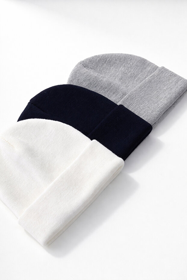 Set of 3 Thick Winter Black & White & Gray Basic Knitwear Beanies