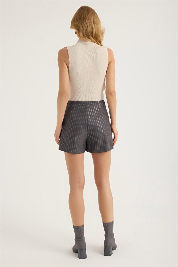 Payetli Yandan Fermuarlı Şort - 5