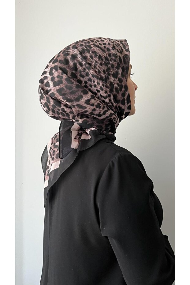 وشاح قطني منقوش بنقشة الفهد - 5