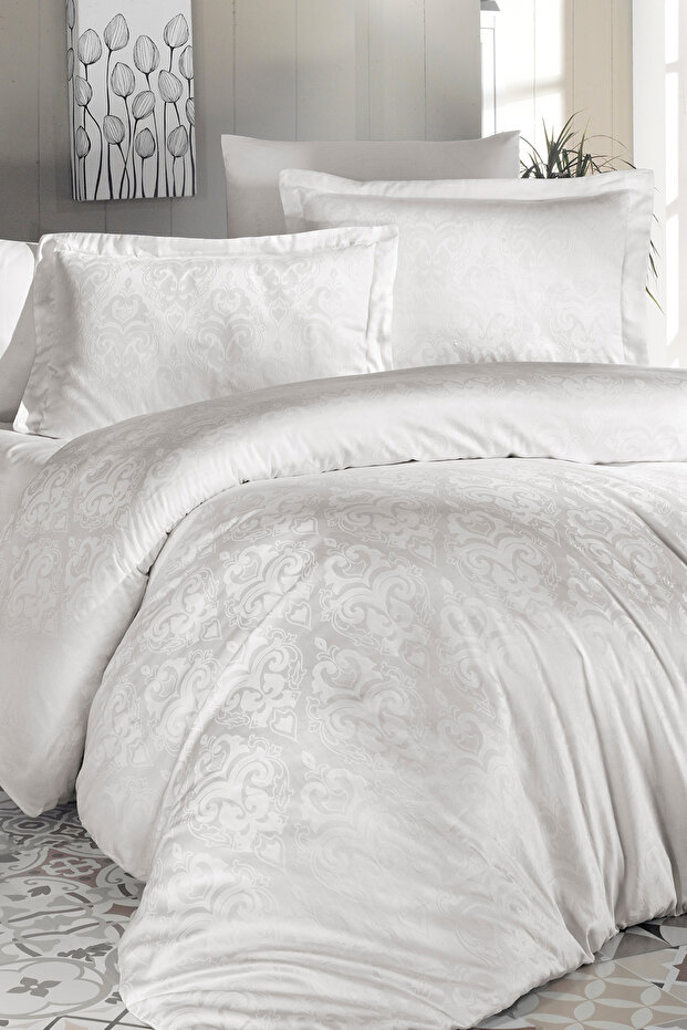 Sofia | 100% Cotton Satin | 200 Tc (80 Thread Count) | Jacquard | Double Duvet Cover Set