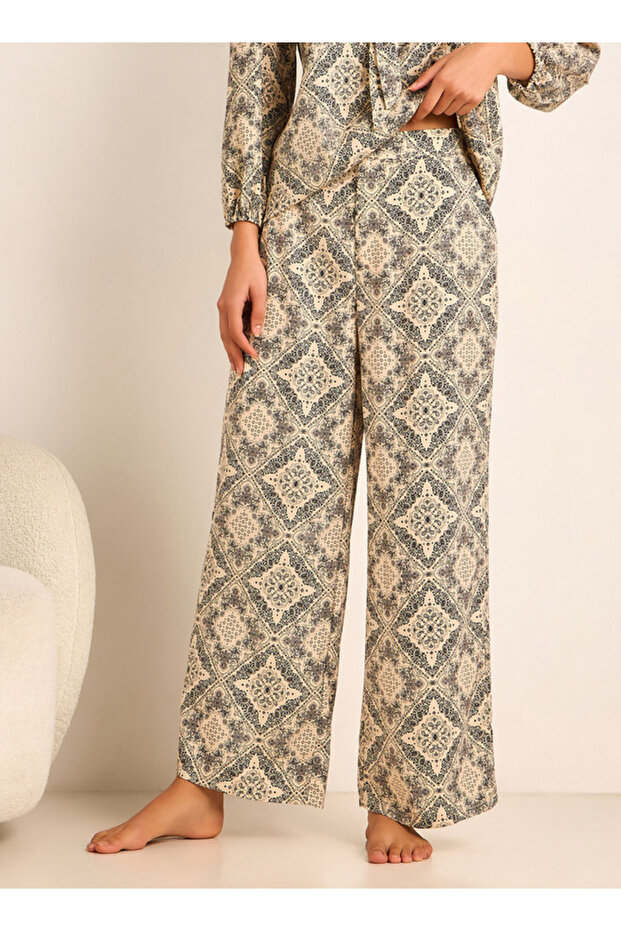 طقم بيجاما مكون من قطعتين (قميص وبنطال) - 4