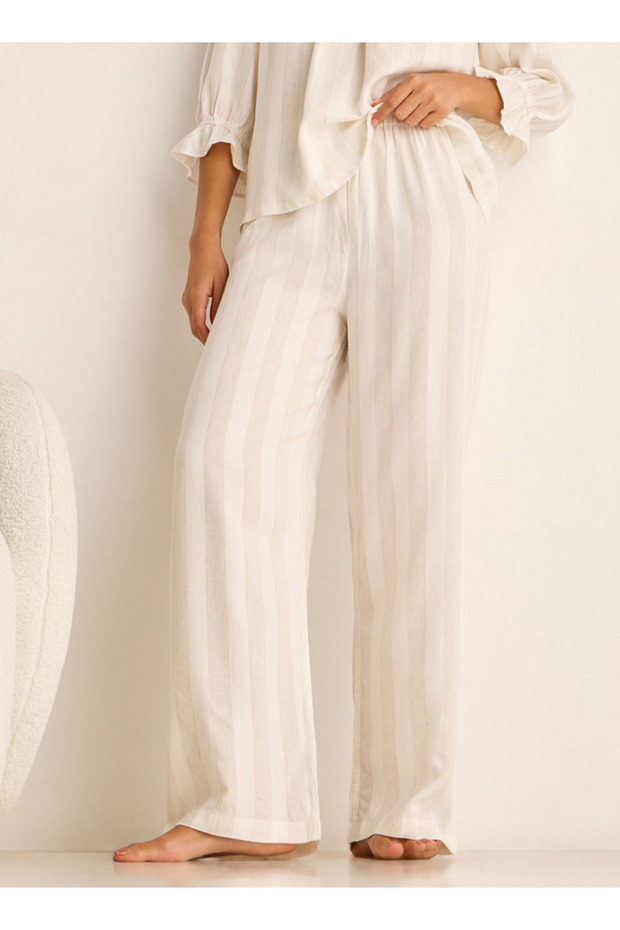 طقم بيجامة مكون من توب وبنطال - 4