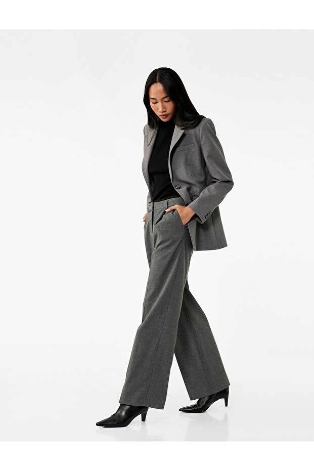 Pleat Detailed Wide Leg Fabric Trousers with Pockets