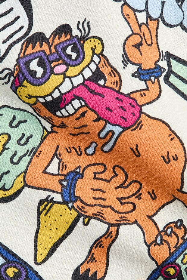 Kapüşonlu ve Baskılı Üst - 2