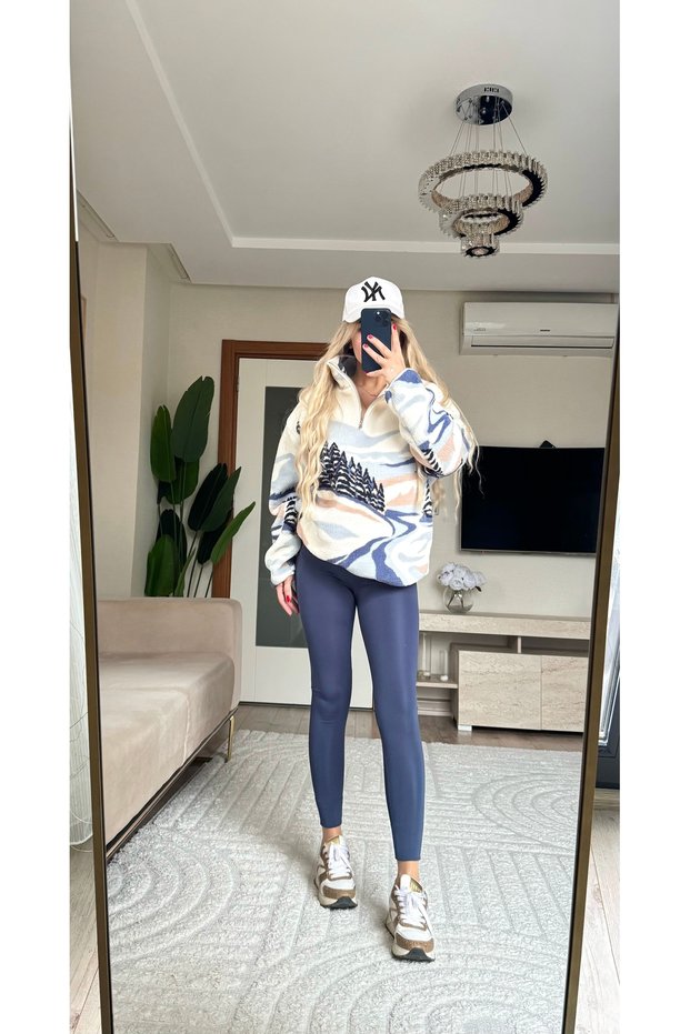 Nature Patterned Fleece Sweatshirt