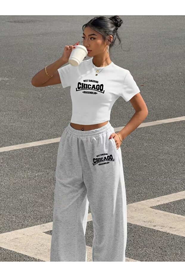 Women's Chicago Printed Baby Tee Combed Cotton Crop and Sweatpants - Two Piece Sweatsuit Set