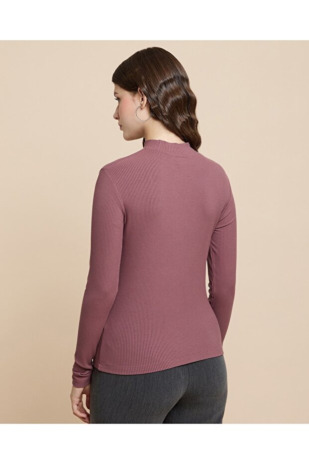 بلوزة سادة بياقة دائرية وأكمام طويلة - 5