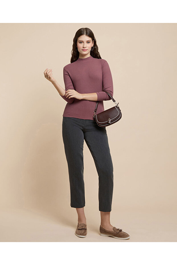 بلوزة سادة بياقة دائرية وأكمام طويلة - 2