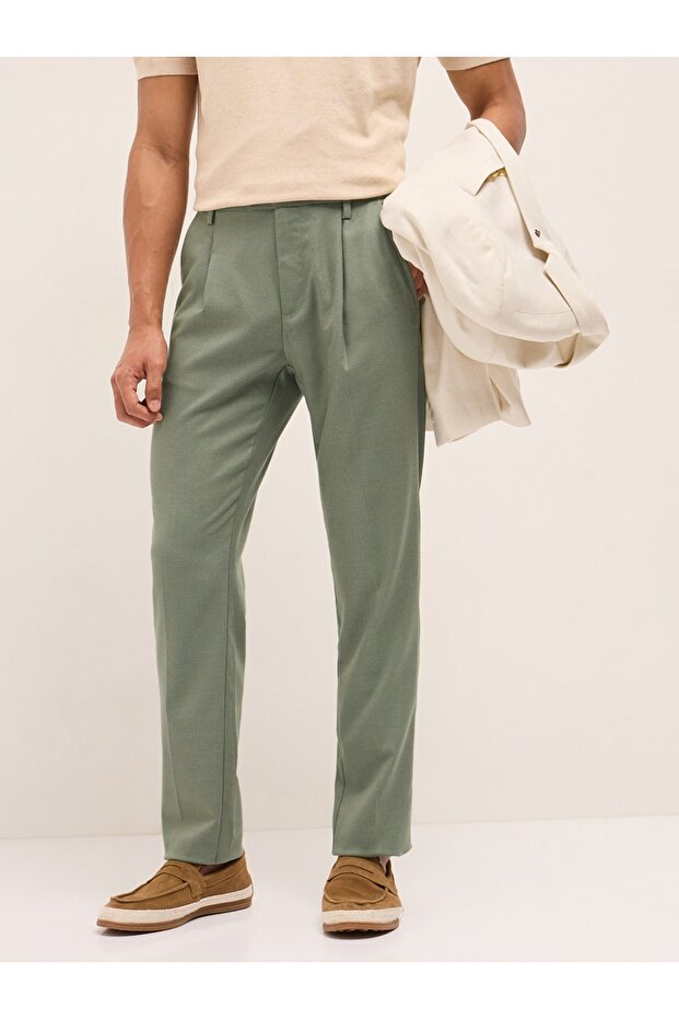 Men's Woven Textured Regular Fit Formal Trouser