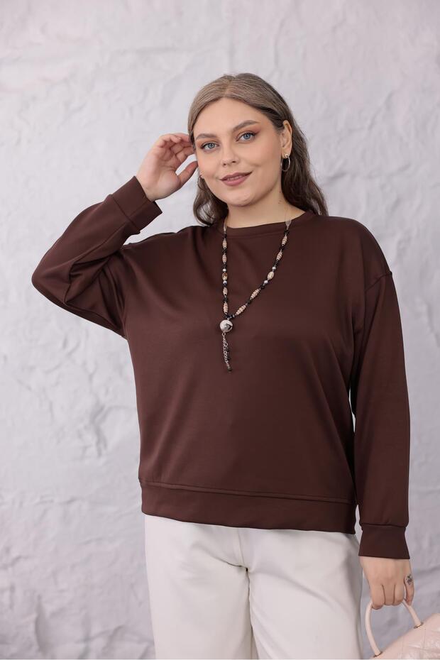 سويت شيرت أساسي ذو رقبة دائرية مقاس كبير - 4