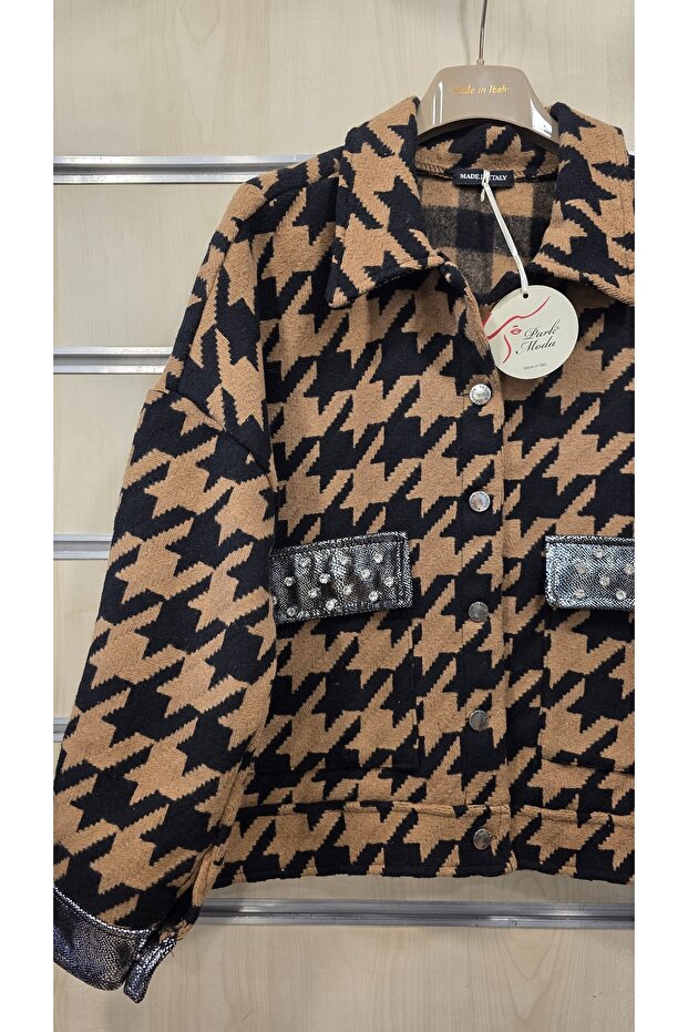 Jacket with Houndstooth Pattern and Stone Accessories - 3